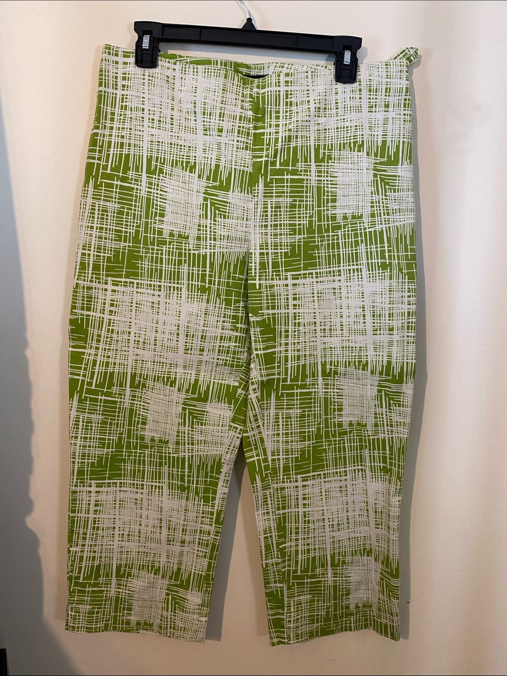 Talbots Lime Green and White Abstract Print Cropped Pants